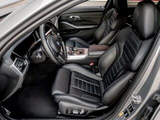 BMW 330 e M-Sport Individual 2.0 215kW