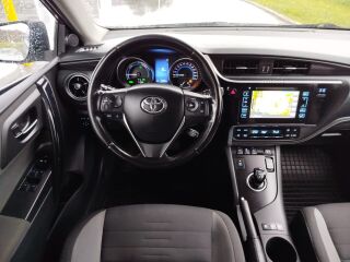 Toyota Auris 1.8 73kW