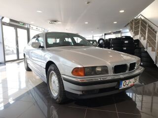BMW 735 3.5 R6 173kW