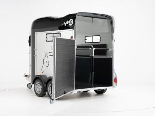 Cheval Liberte Gold 3+SADULARUUM BLACK EDITION