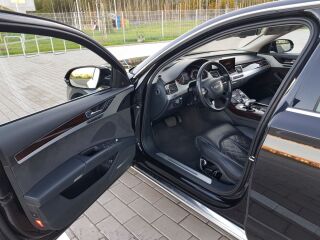 Audi A8 4.2 283kW