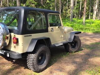 Jeep Wrangler 2.5 4D56T 85кВ