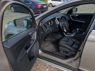 Volvo XC60 AWD SUMMUM XENIUM INTELLI SAFE PRO 2.4 158kW