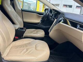 Tesla Model S 52kW