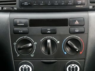 Toyota Corolla Linea Sol Facelift 1.4 71кВ