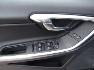 Volvo V60 R-Design City Safety 2.0 D4 133kW
