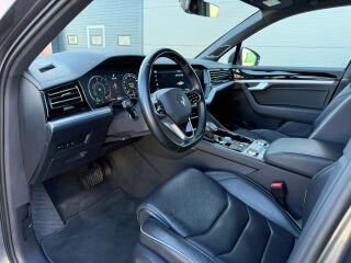 Volkswagen Touareg E-Hybrid Elegance 3.0 V6 280кВ