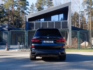 BMW X7 3.0 280kW