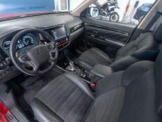 Mitsubishi Outlander Pistikhübriid   / elekter Petrol 99kW