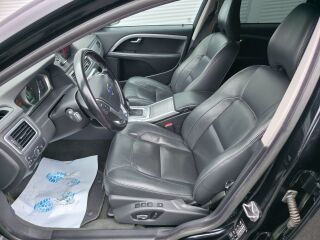 Volvo V70 Summum Luxury Black Sapphire 5cyl 2.4 D5 158kW