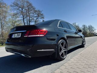 Mercedes-Benz E 220 2.1 125kW