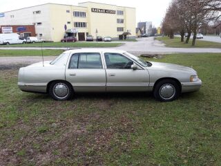 Cadillac DeVille 4.6 V8 205kW
