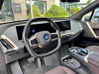 BMW iX xDrive 40 xDrive 40 Sportpakett 240кВ
