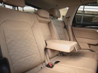 Volkswagen Touareg Highline 4Motion 4.0 V8 310кВ
