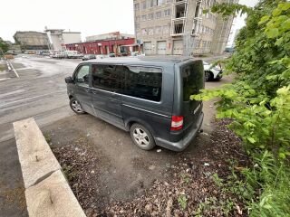 Volkswagen Multivan Highline 2.5 128kW