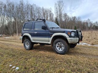 Mitsubishi Pajero 3.5 V6 153kW