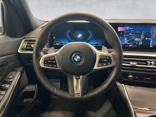 BMW 330 e xDrive M-Sportpakett 2.0 R4 215kW