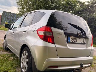 Honda Jazz 1.3 73кВ