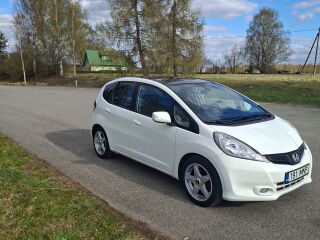 Honda Jazz 1.3 73кВ