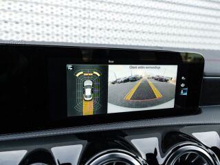 Mercedes-Benz CLA 180 180 AMG line 1.3 100kW