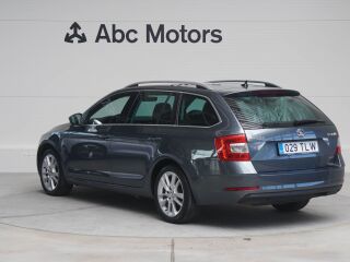 Skoda Octavia Elegance Combi 1.5 96kW