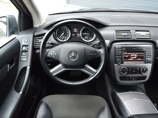 Mercedes-Benz R 350 3.0 195kW