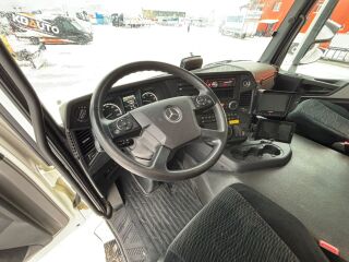 Mercedes-Benz Antos 2535 6x2*4 260kW