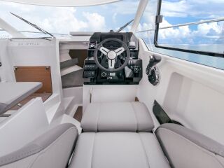 Beneteau ANTARES 8 CRUISING SUZUKI DF250APX