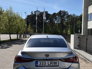 Lexus ES 300h Limited Edition 2.5 160kW