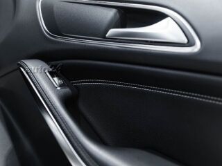Mercedes-Benz CLA 180 1.6 X117 90kW