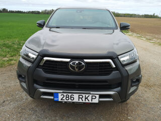 Toyota Hilux 2.8 150кВ
