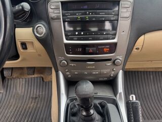 Lexus IS 220 2.2 130кВ