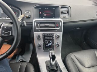 Volvo V60 Summum Magic Blue 2.0 D2 88кВ