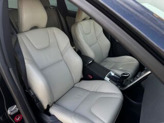 Volvo XC60 SUMMUM AWD   + 2.4 158kW
