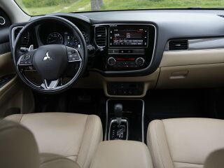 Mitsubishi Outlander Instyle Pluss 4WD 2.0 110kW