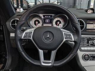 Mercedes-Benz SL 500 4.7 V8 320kW