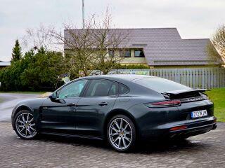 Porsche Panamera 4 E-HYBRID SPORTCHRONO 2.9 340кВ
