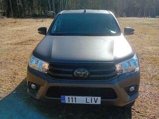 Toyota Hilux 2.4 110кВ