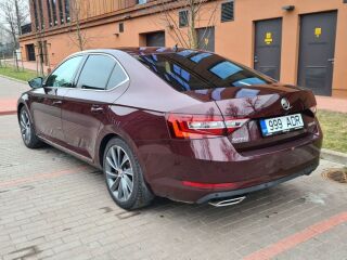 Skoda Superb 4x4 Laurin & Klement PLUS 2.0 TSi 200kW