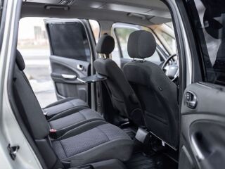 Ford Galaxy Ghia 2.0 103kW