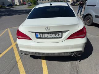 Mercedes-Benz CLA 180