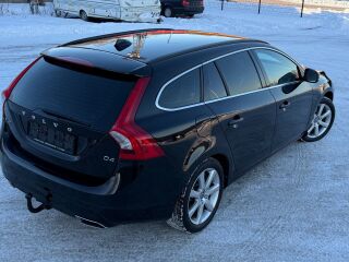 Volvo V60 Momentum Facelift EU6 2.0 R4 D4 TDI 140kW