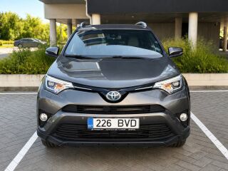 Toyota RAV4 Style Facelift Edition 2.5 114kW