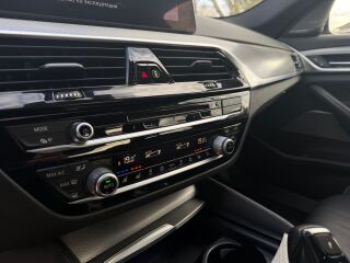 BMW 530 3.0 195kW