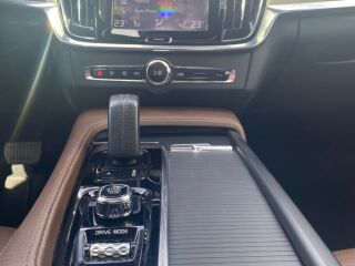 Volvo S90 B4 2.0 145kW