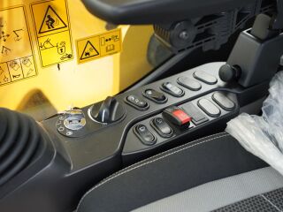 Komatsu PC240LC-11E0 SLF 6.7 R6 141kW
