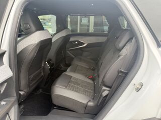 Peugeot 5008 GT 1.2 Hybrid 100kW