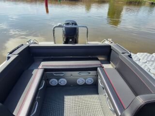 Buster Super Magnum 257kW
