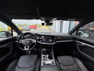 Volkswagen Touareg R-line 3.0 210kW