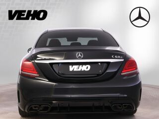 Mercedes-Benz C 63 AMG S 4.0 V8 Biturbo 375kW